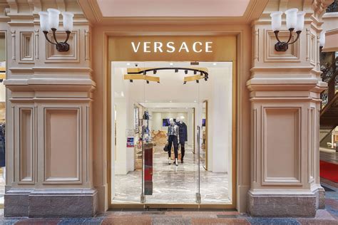 gianni Versace store